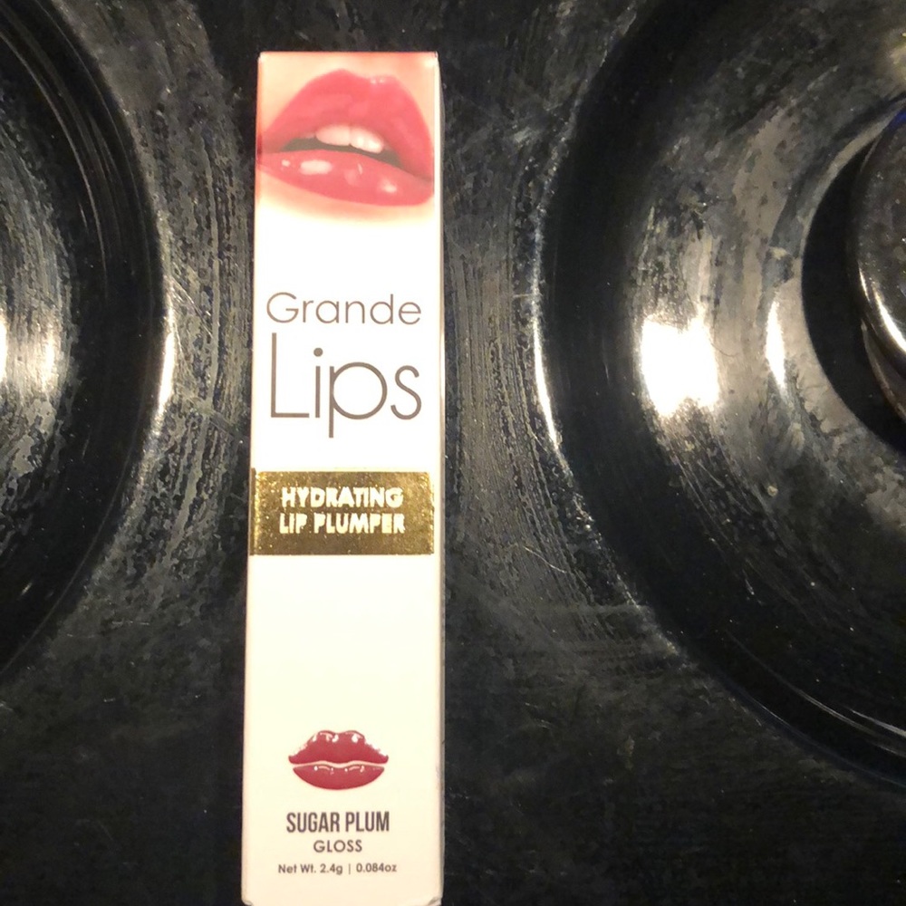 Grande Lips Lip Plumper in Sugar Plum
